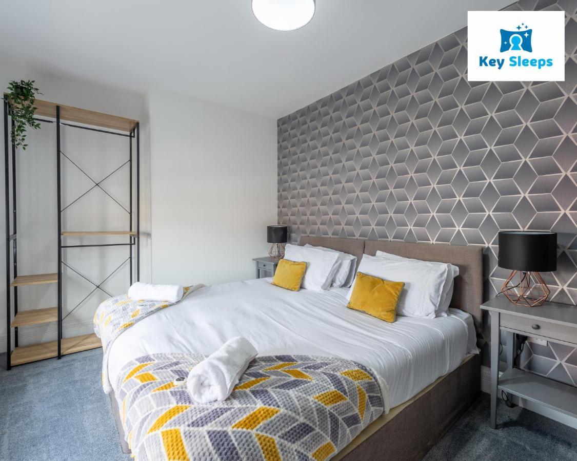 Five Bedroom Spacious Modern House By Keysleeps Short Lets Workington Lake District Beach Exterior photo